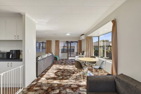 Photo of property in 18 Jade Place, Bell Block, New Plymouth, 4312