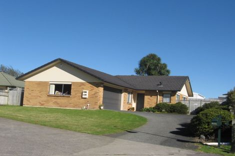 Photo of property in 40 Montilla Place, Manurewa, Auckland, 2102