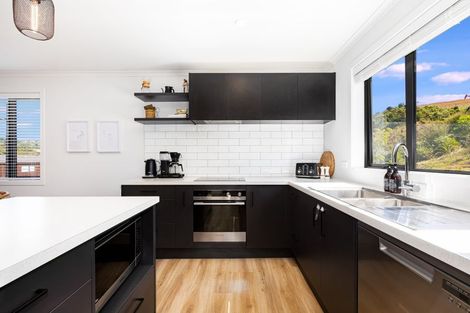 Photo of property in 7 Holystone Road, Whitby, Porirua, 5024