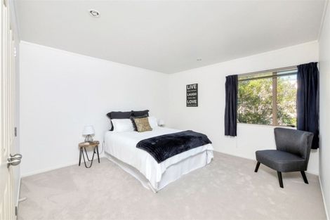 Photo of property in 10 Gina Avenue, Ranui, Auckland, 0612