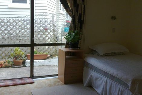 Photo of property in 124 Parkvale Road, Karori, Wellington, 6012