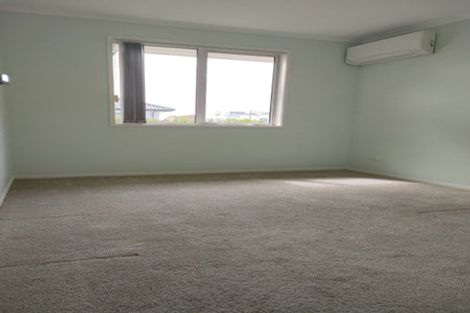 Photo of property in 4 Alloway Street, Westgate, Auckland, 0614