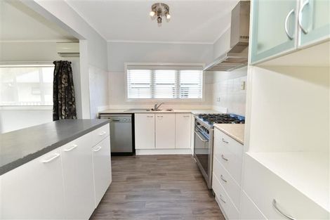 Photo of property in 151 Brian Crescent, Stanmore Bay, Whangaparaoa, 0932