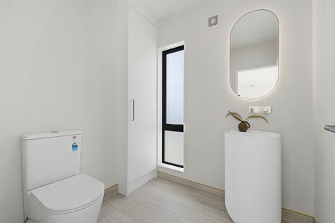 Photo of property in 8a Stanley Avenue, Milford, Auckland, 0620