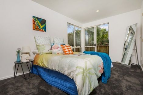 Photo of property in 2/42 Holland Road, Hillcrest, Auckland, 0627