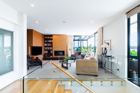 Photo of property in 142 Lake Crescent, Hamilton Lake, Hamilton, 3204