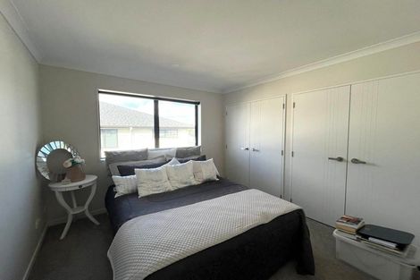 Photo of property in 64 Mettam Drive, Swanson, Auckland, 0614