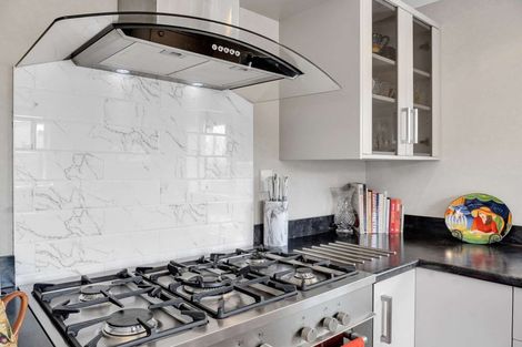 Photo of property in 4 Charisma Court, Kelvin Grove, Palmerston North, 4414