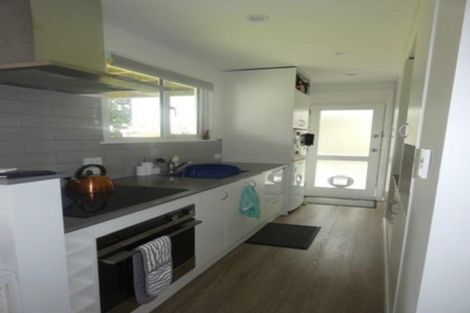 Photo of property in 92 Creswick Terrace, Northland, Wellington, 6012