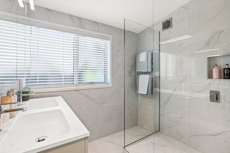 Photo of property in 102a Esplanade, Sumner, Christchurch, 8081