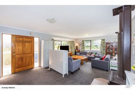 Photo of property in 1/66 Hogans Road, Glenfield, Auckland, 0629