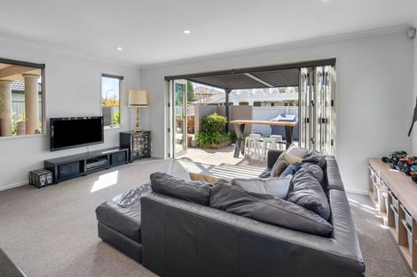 Photo of property in 12 Annaby Drive, Northwood, Christchurch, 8051