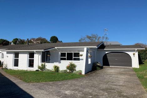 Photo of property in 31 Wesley Avenue, Frankleigh Park, New Plymouth, 4310