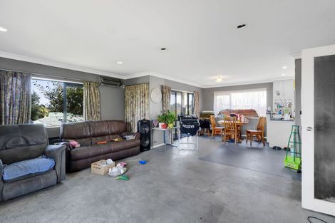 Photo of property in 8 Horizon Heights, Whalers Gate, New Plymouth, 4310