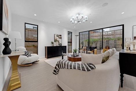 Photo of property in 12 Greenstead Close, Flat Bush, 2019
