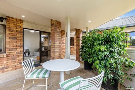 Photo of property in 25 Petrel Place, Massey, Auckland, 0614