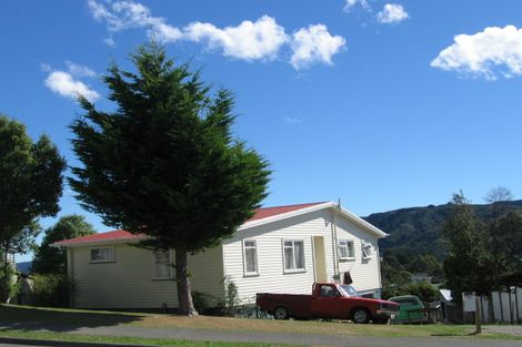 Photo of property in 12 Gentian Street, Timberlea, Upper Hutt, 5018
