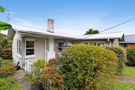 Photo of property in 19 City View Terrace, Birkenhead, Auckland, 0626