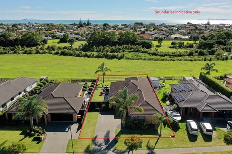 Photo of property in 44 Carrington Drive, Papamoa Beach, Papamoa, 3118