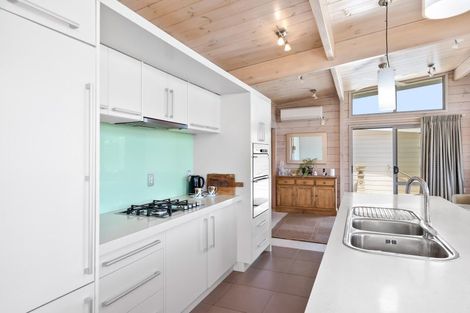 Photo of property in 9 Via Aroha, Waitarere Beach, Levin, 5510