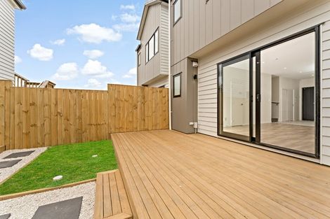 Photo of property in 26 Whare Kauri Road, Papakura, 2110