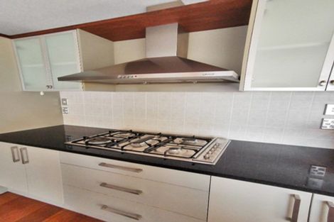 Photo of property in 13 Sapperton Drive, Henderson, Auckland, 0612