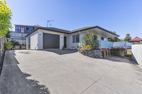 Photo of property in 124a Prince Regent Drive, Half Moon Bay, Auckland, 2012