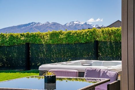 Photo of property in 25 Matipo Street, Wanaka, 9305