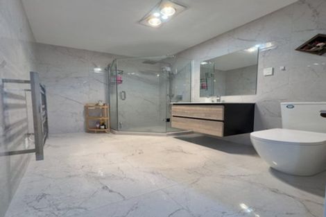 Photo of property in 19d Farwood Drive, Henderson, Auckland, 0612