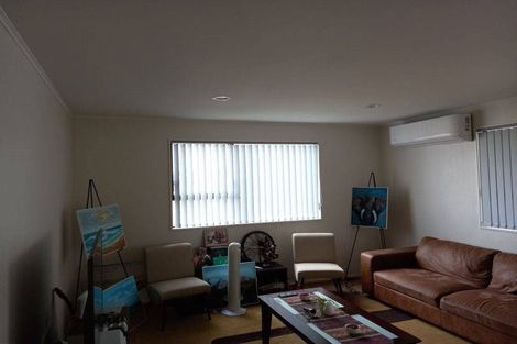 Photo of property in 6 Marco Place, Highland Park, Auckland, 2010