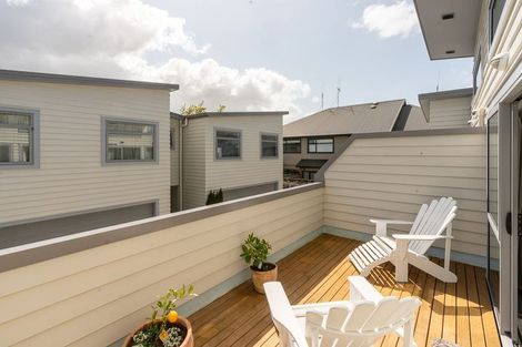 Photo of property in 18c Kelvin Place, Hamilton East, Hamilton, 3216