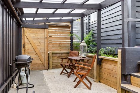 Photo of property in 26 Seatoun Avenue, Leigh, Warkworth, 0985