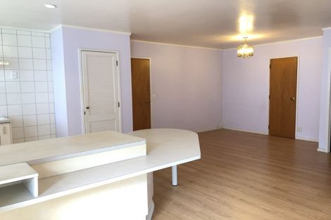 Photo of property in 10 Ronald Macken Place, Windsor Park, Auckland, 0632