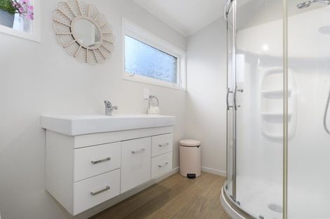 Photo of property in 77 Goods Road, Otumoetai, Tauranga, 3110