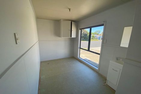 Photo of property in 162 Lemon Street, Strandon, New Plymouth, 4312