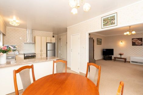 Photo of property in 51 Resthill Crescent, Glenview, Hamilton, 3206