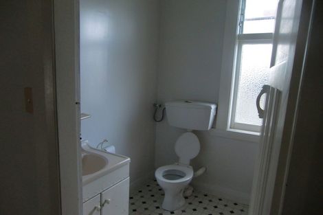 Photo of property in 4 Walters Road, Mount Wellington, Auckland, 1062