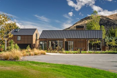 Photo of property in 16 Mccaw Mews, Wanaka, 9305