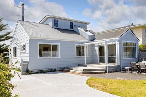 Photo of property in 14 Tamarisk Drive, Riversdale Beach, Masterton, 5872