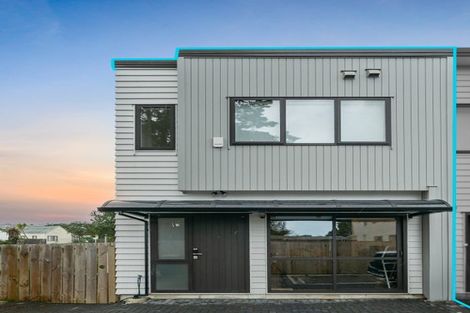 Photo of property in 2f Cadiz Place, Red Hill, Papakura, 2110