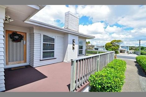 Photo of property in 6 Gills Avenue, Papakura, 2110