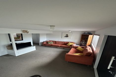 Photo of property in 1/46 Masterton Road, Rothesay Bay, Auckland, 0630