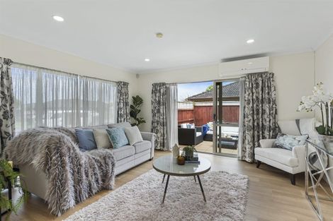 Photo of property in 48 Blackwood Drive, Wattle Downs, Auckland, 2103