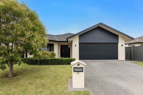 Photo of property in 10 Orotu Drive, Poraiti, Napier, 4112