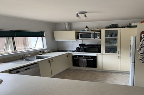 Photo of property in 5 Tokay Place, Huapai, Kumeu, 0810