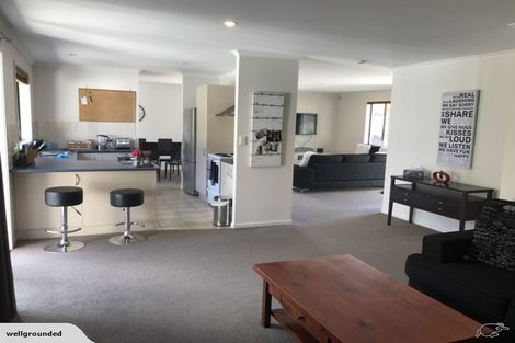 Photo of property in 60 Roberta Crescent, Orewa, 0931