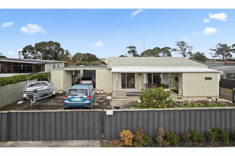 Photo of property in 44 Mclarin Road, Glenbrook, Waiuku, 2681