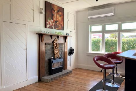 Photo of property in 13 Hutchins Street, Waitara, 4320