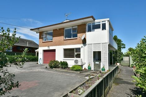 Photo of property in 1/165 Deep Creek Road, Torbay, Auckland, 0630
