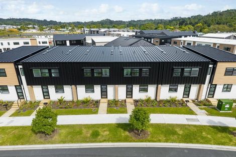 Photo of property in 680 Swanson Road, Swanson, Auckland, 0612